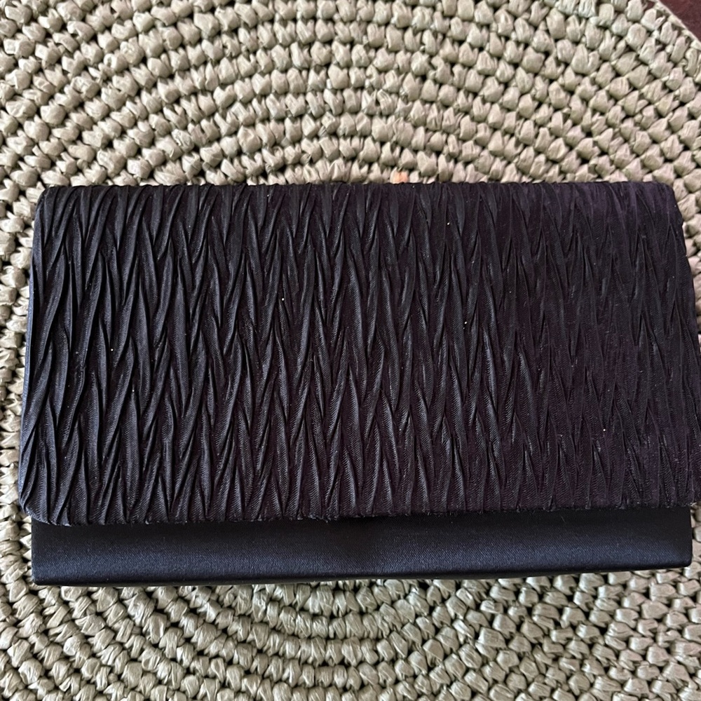 Elegant Black Textured Glitter Clutch
